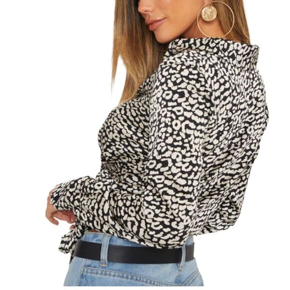 Pretty Little Thing Avalyn Animal Print Blouse - Picture 5 of 8